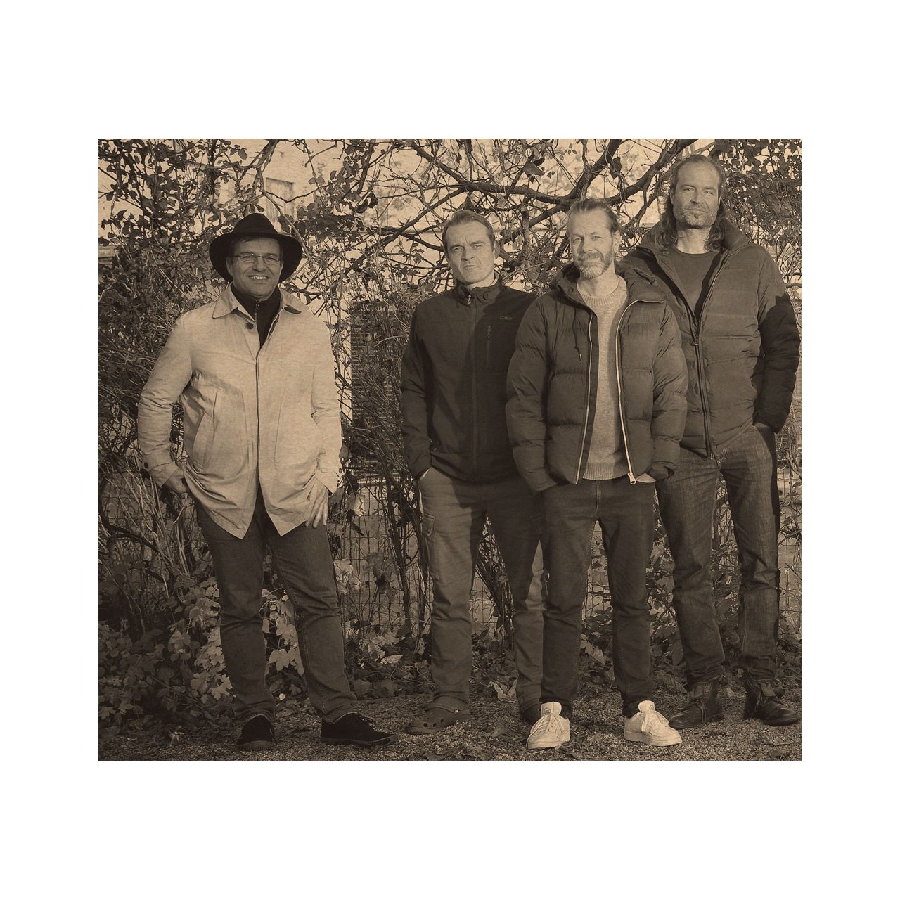 آلبوم گاه فراموشی همایون شجریان آلبوم گاه فراموشی همایون شجریان